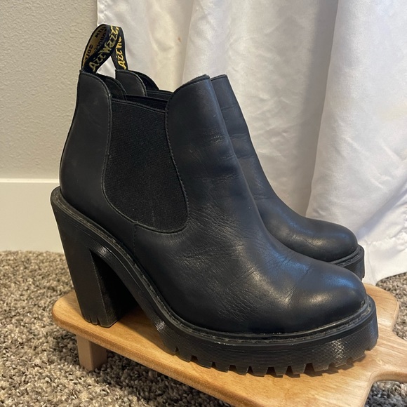 Dr. Martens Shoes - Doc Marten chelsey boot